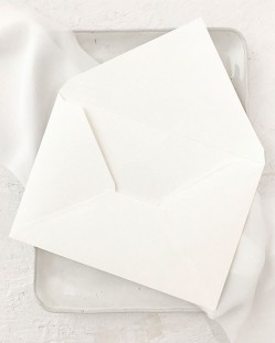 Busta bianca rotta C5 per inviti di nozze